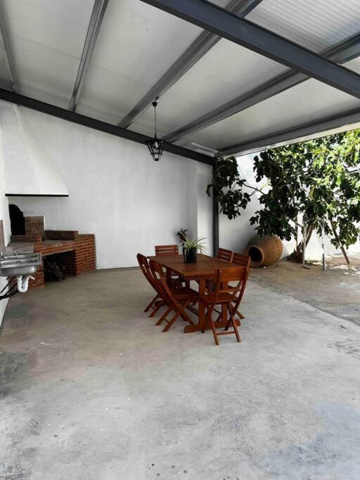 Agradable Casa Con Chimenea Interior Y Barbacoa. Villa Graja de Iniesta Kültér fotó
